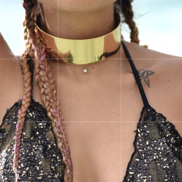 Jewelry - thick gold choker